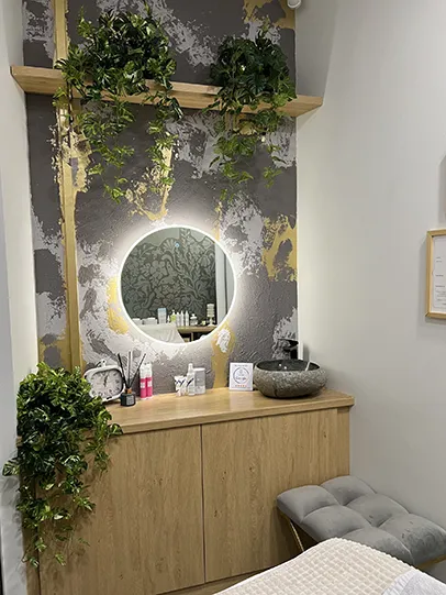 Maris Põldmaa Sugaring - Koge professionaalset sugaring karvaeemaldust Tartu südalinnas – looduslik, nahasõbralik ja tõhus viis soovimatutest karvadest vabanemiseks. Oleme salongis pühendunud ainult ühele teenusele – suhkruepilatsioonile. Tänu 12-aastasele kogemusele, kirele oma töö suhtes ja pidevale enesetäiendusele tagame igale kliendile maksimaalselt meeldiva kogemuse ja kauapüsiva tulemuse.